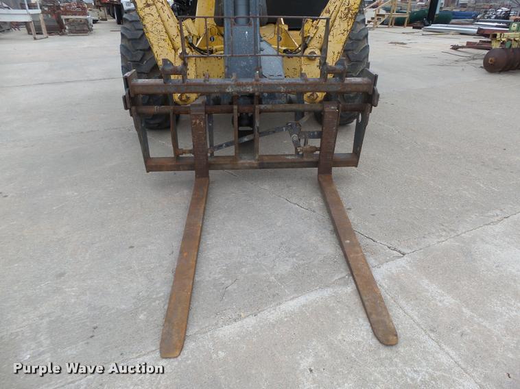 image for item DA7436 2000 New Holland LM860 telehandler