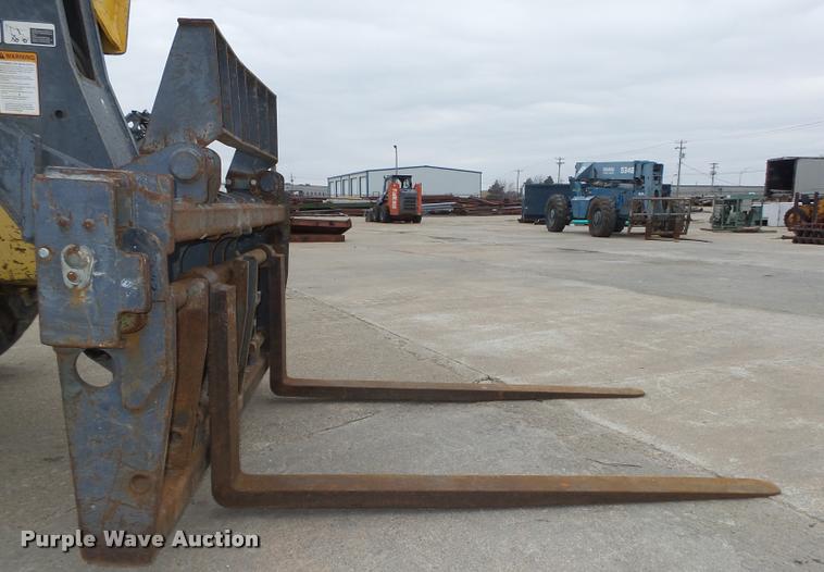 image for item DA7436 2000 New Holland LM860 telehandler