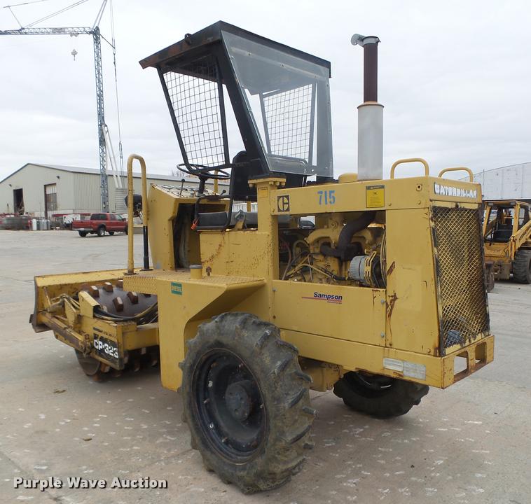 image for item DA7440 1988 Caterpillar CP-323 single drum vibratory roller
