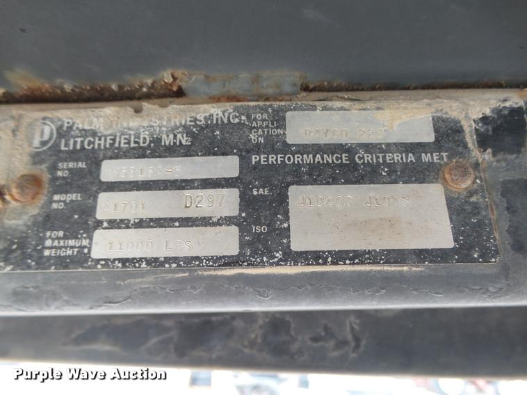 image for item DA7440 1988 Caterpillar CP-323 single drum vibratory roller