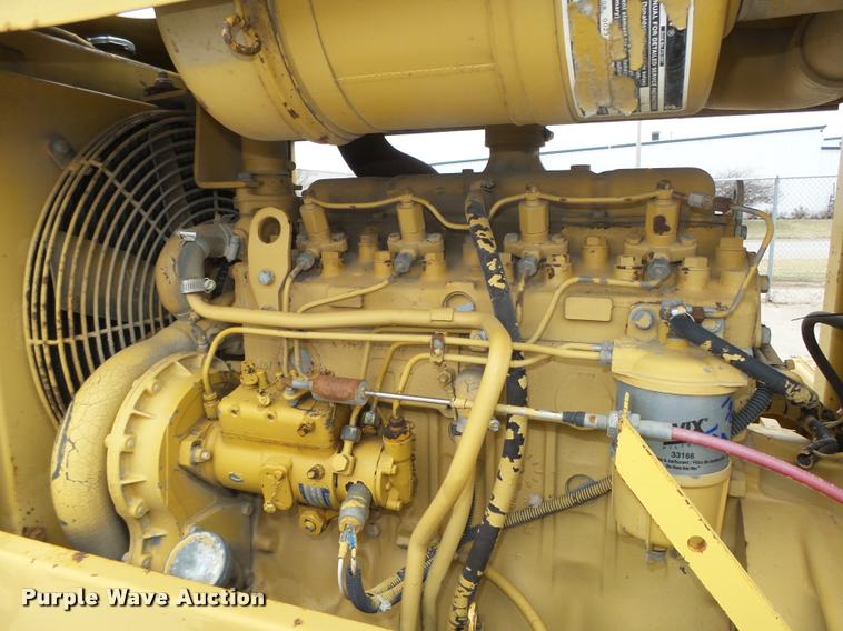 image for item DA7440 1988 Caterpillar CP-323 single drum vibratory roller