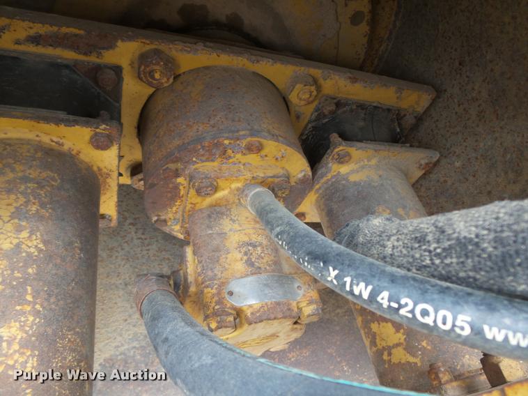 image for item DA7440 1988 Caterpillar CP-323 single drum vibratory roller