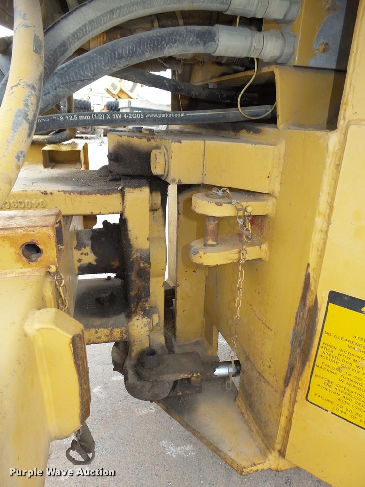 image for item DA7440 1988 Caterpillar CP-323 single drum vibratory roller