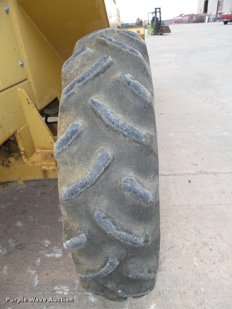 image for item DA7440 1988 Caterpillar CP-323 single drum vibratory roller