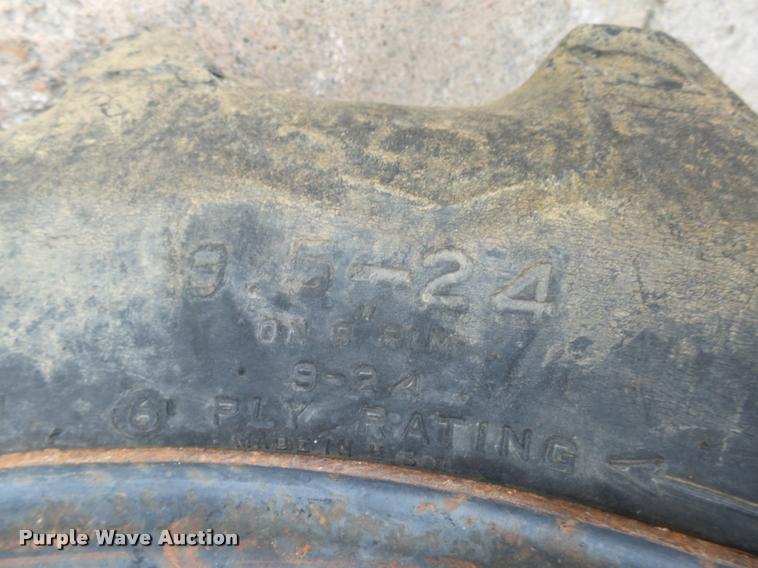 image for item DA7440 1988 Caterpillar CP-323 single drum vibratory roller