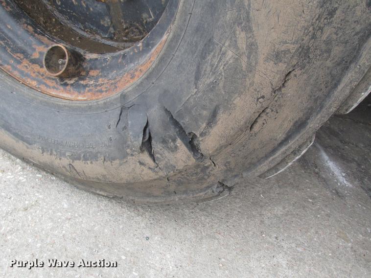 image for item DA7441 Hydramac 2650D skid steer