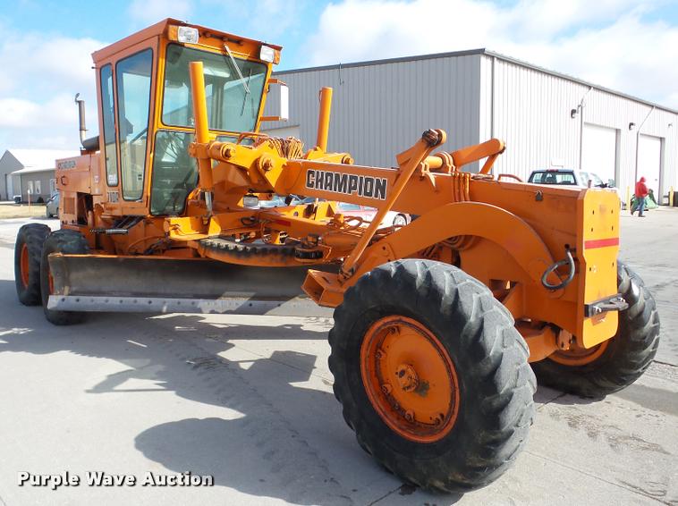 image for item DA7444 1981 Champion 710A motor grader