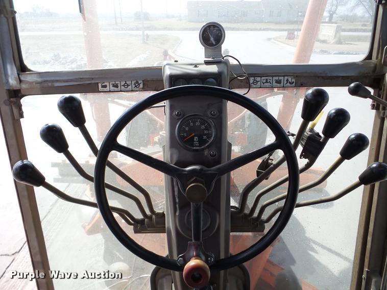 image for item DA7444 1981 Champion 710A motor grader