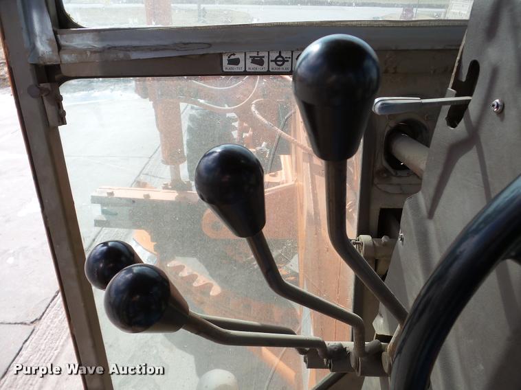 image for item DA7444 1981 Champion 710A motor grader