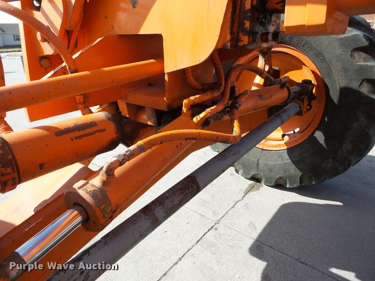 image for item DA7444 1981 Champion 710A motor grader