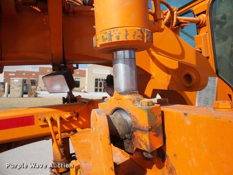 image for item DA7444 1981 Champion 710A motor grader