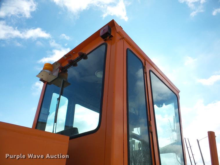 image for item DA7444 1981 Champion 710A motor grader