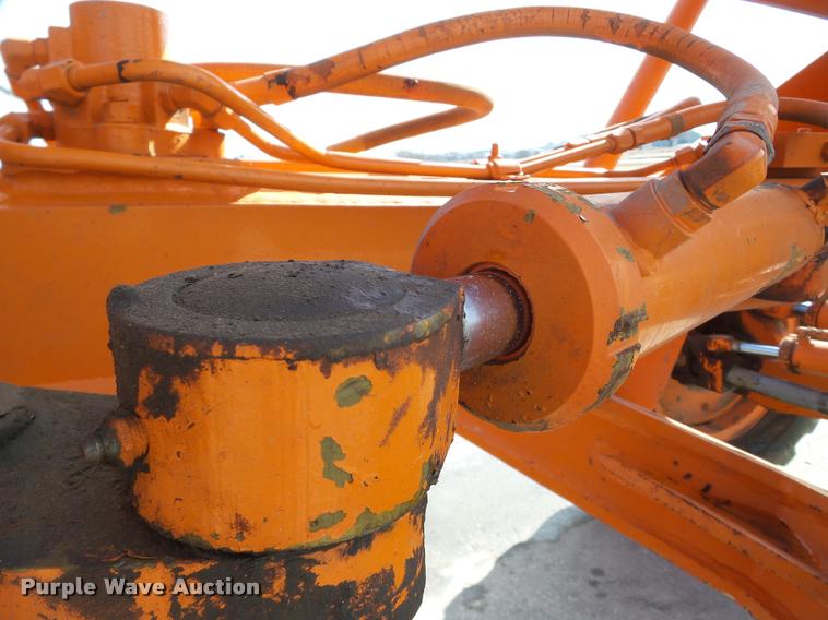 image for item DA7444 1981 Champion 710A motor grader