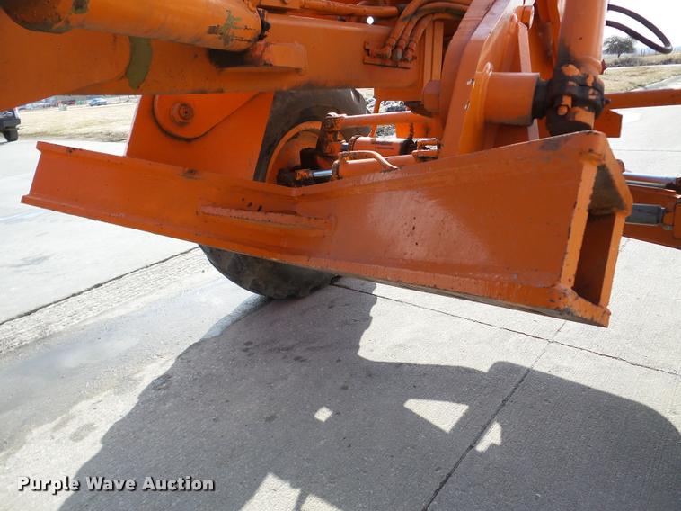 image for item DA7444 1981 Champion 710A motor grader