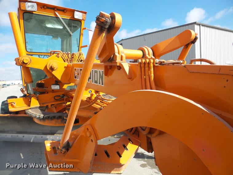 image for item DA7444 1981 Champion 710A motor grader