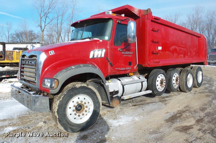 image for item DA7447 2008 Mack Vision dump truck