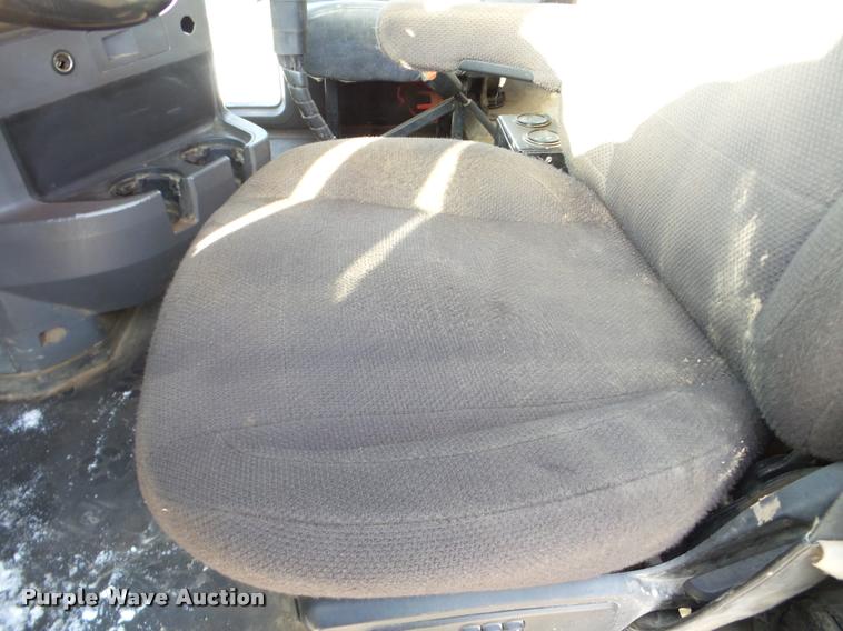 image for item DA7447 2008 Mack Vision dump truck