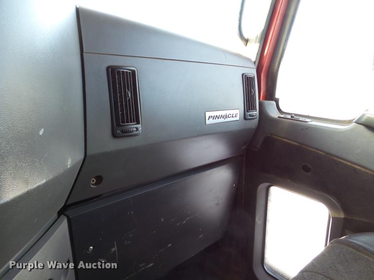 image for item DA7447 2008 Mack Vision dump truck