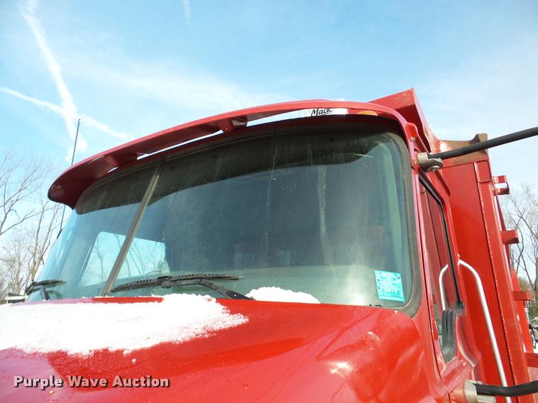 image for item DA7447 2008 Mack Vision dump truck