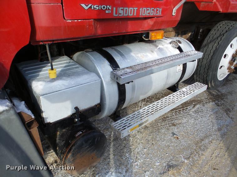 image for item DA7447 2008 Mack Vision dump truck