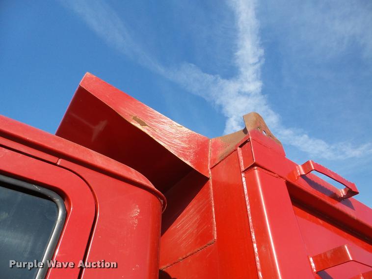 image for item DA7447 2008 Mack Vision dump truck