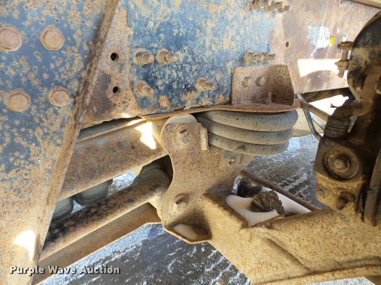 image for item DA7447 2008 Mack Vision dump truck