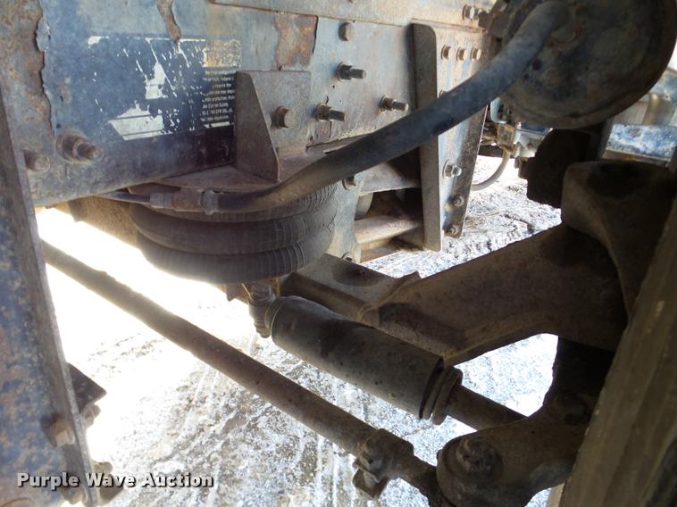 image for item DA7447 2008 Mack Vision dump truck