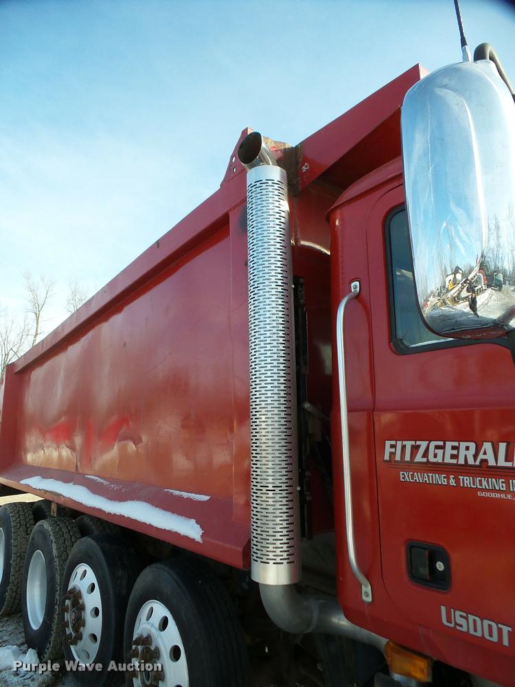 image for item DA7447 2008 Mack Vision dump truck