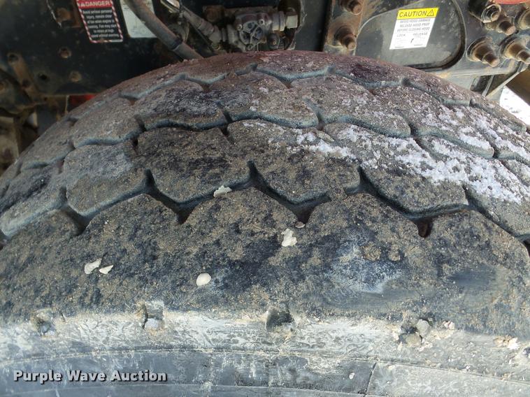 image for item DA7447 2008 Mack Vision dump truck