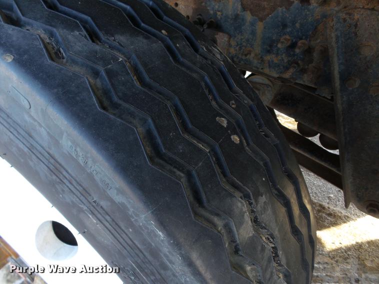 image for item DA7447 2008 Mack Vision dump truck