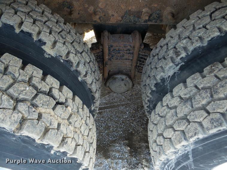 image for item DA7447 2008 Mack Vision dump truck