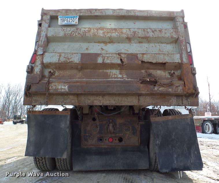 image for item DA7448 2003 Mack CL713 dump truck