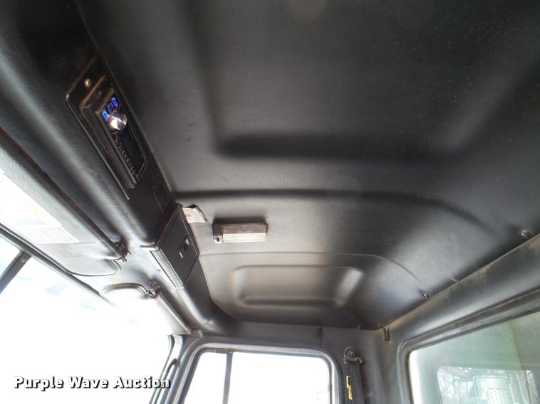 image for item DA7448 2003 Mack CL713 dump truck