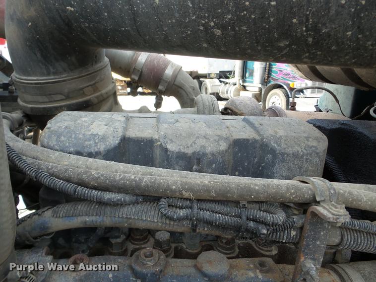 image for item DA7448 2003 Mack CL713 dump truck