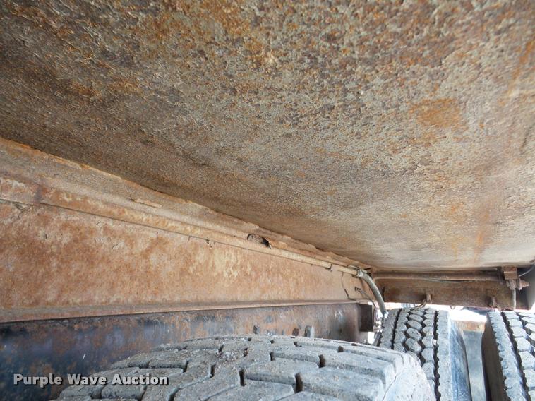 image for item DA7448 2003 Mack CL713 dump truck