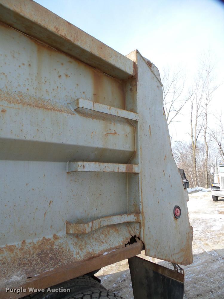 image for item DA7448 2003 Mack CL713 dump truck