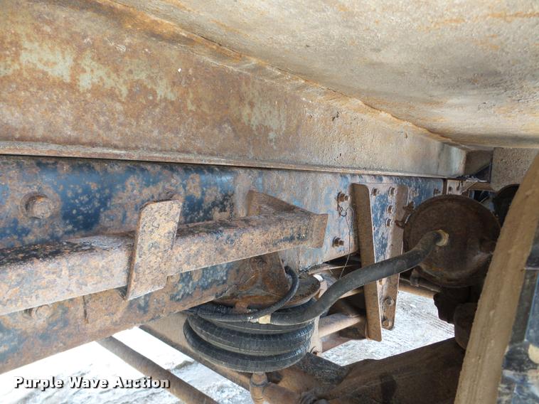 image for item DA7448 2003 Mack CL713 dump truck