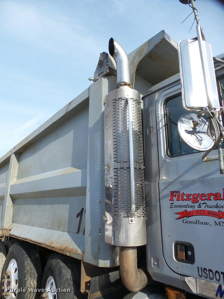 image for item DA7448 2003 Mack CL713 dump truck