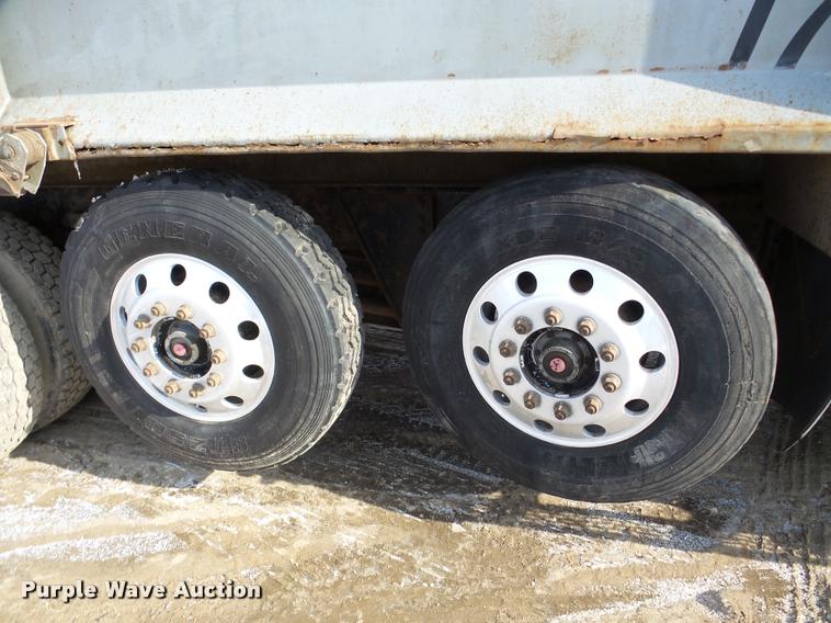 image for item DA7448 2003 Mack CL713 dump truck