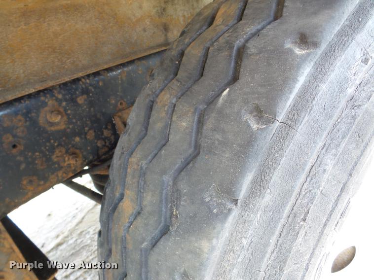 image for item DA7448 2003 Mack CL713 dump truck