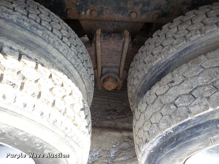 image for item DA7448 2003 Mack CL713 dump truck