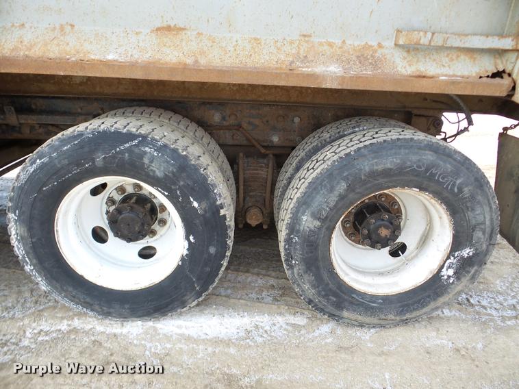 image for item DA7448 2003 Mack CL713 dump truck