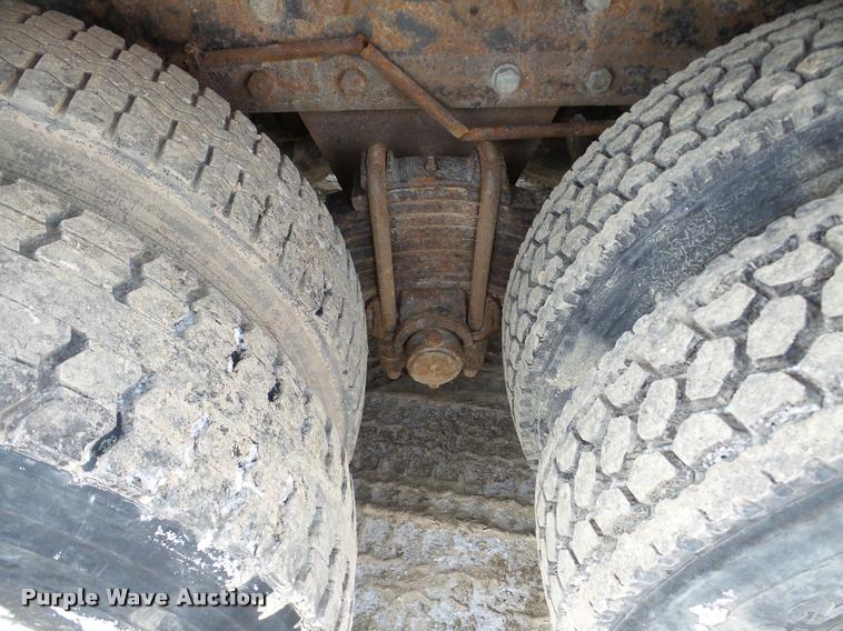 image for item DA7448 2003 Mack CL713 dump truck