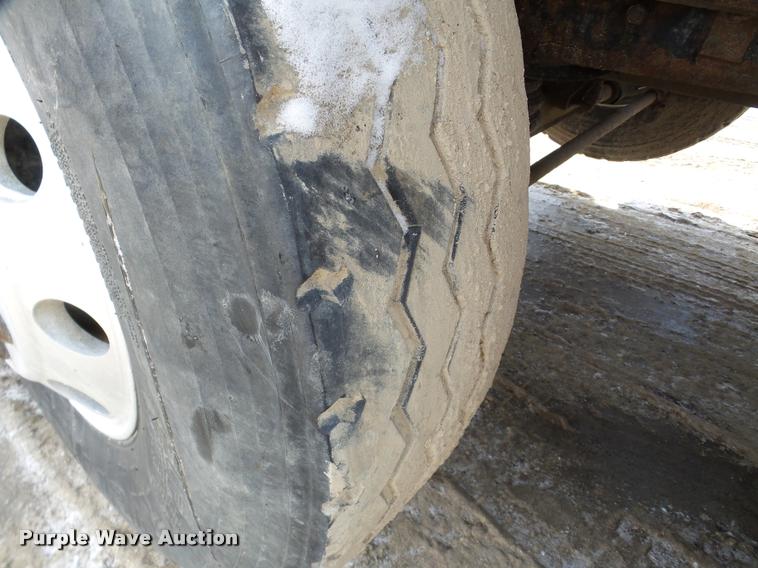 image for item DA7448 2003 Mack CL713 dump truck