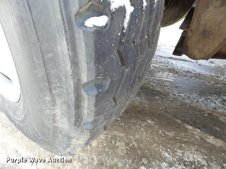 image for item DA7448 2003 Mack CL713 dump truck