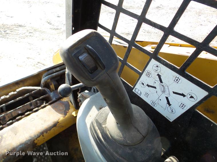 image for item DA7450 2010 Caterpillar 257B skid steer