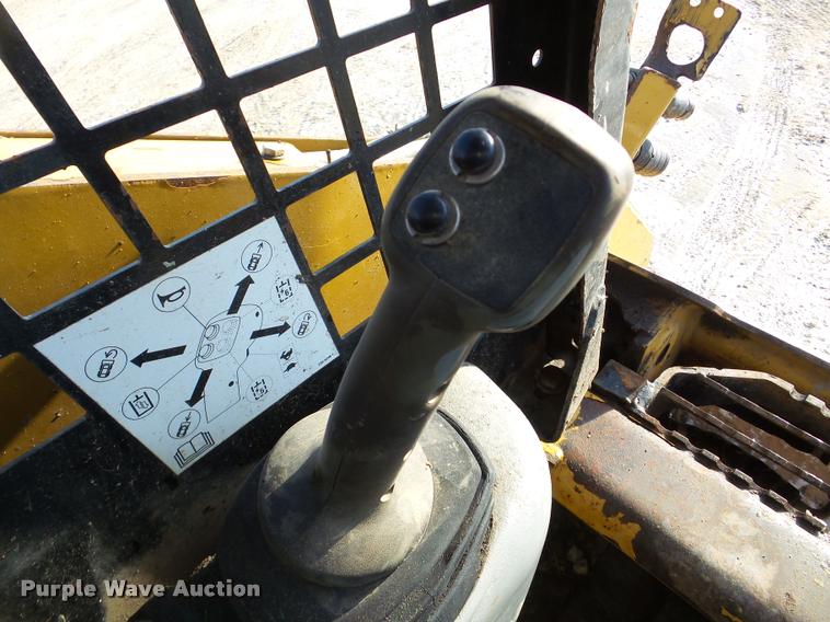 image for item DA7450 2010 Caterpillar 257B skid steer