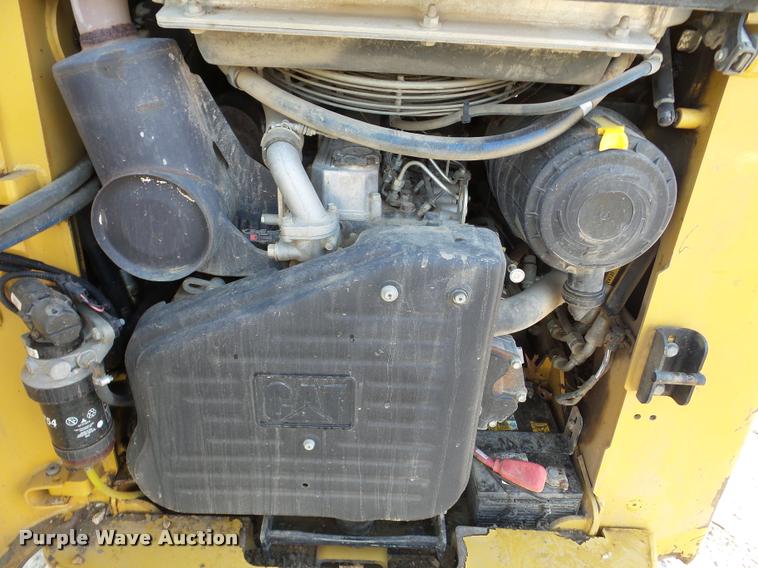 image for item DA7450 2010 Caterpillar 257B skid steer