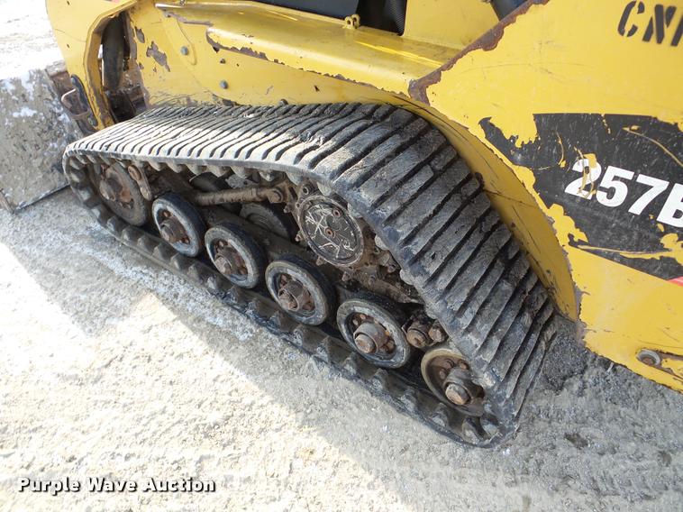 image for item DA7450 2010 Caterpillar 257B skid steer