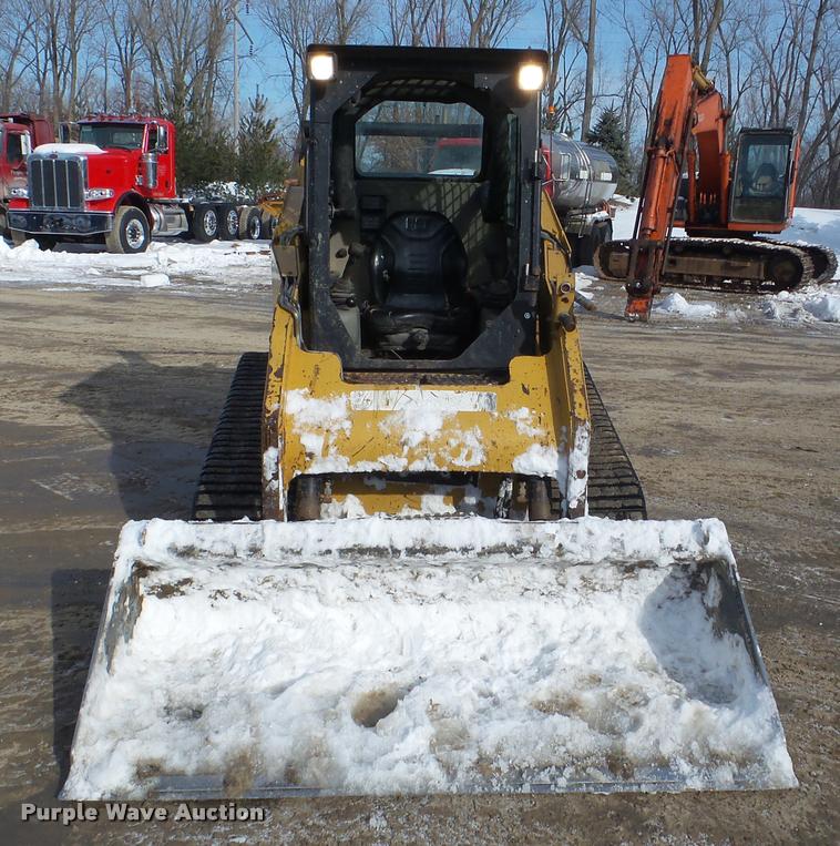 image for item DA7451 2012 Caterpillar 257B Series 3 skid steer